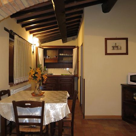 Agriturismo Casale Delle Lucrezie Todi Eksteriør billede