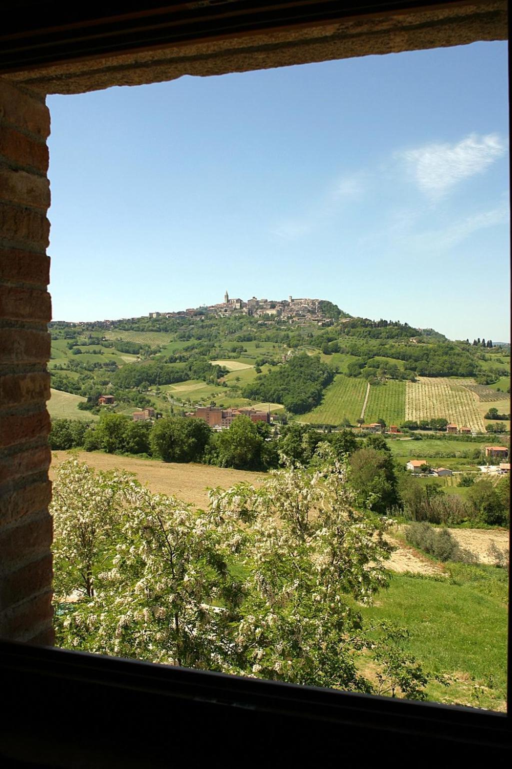 Agriturismo Casale Delle Lucrezie Todi Eksteriør billede