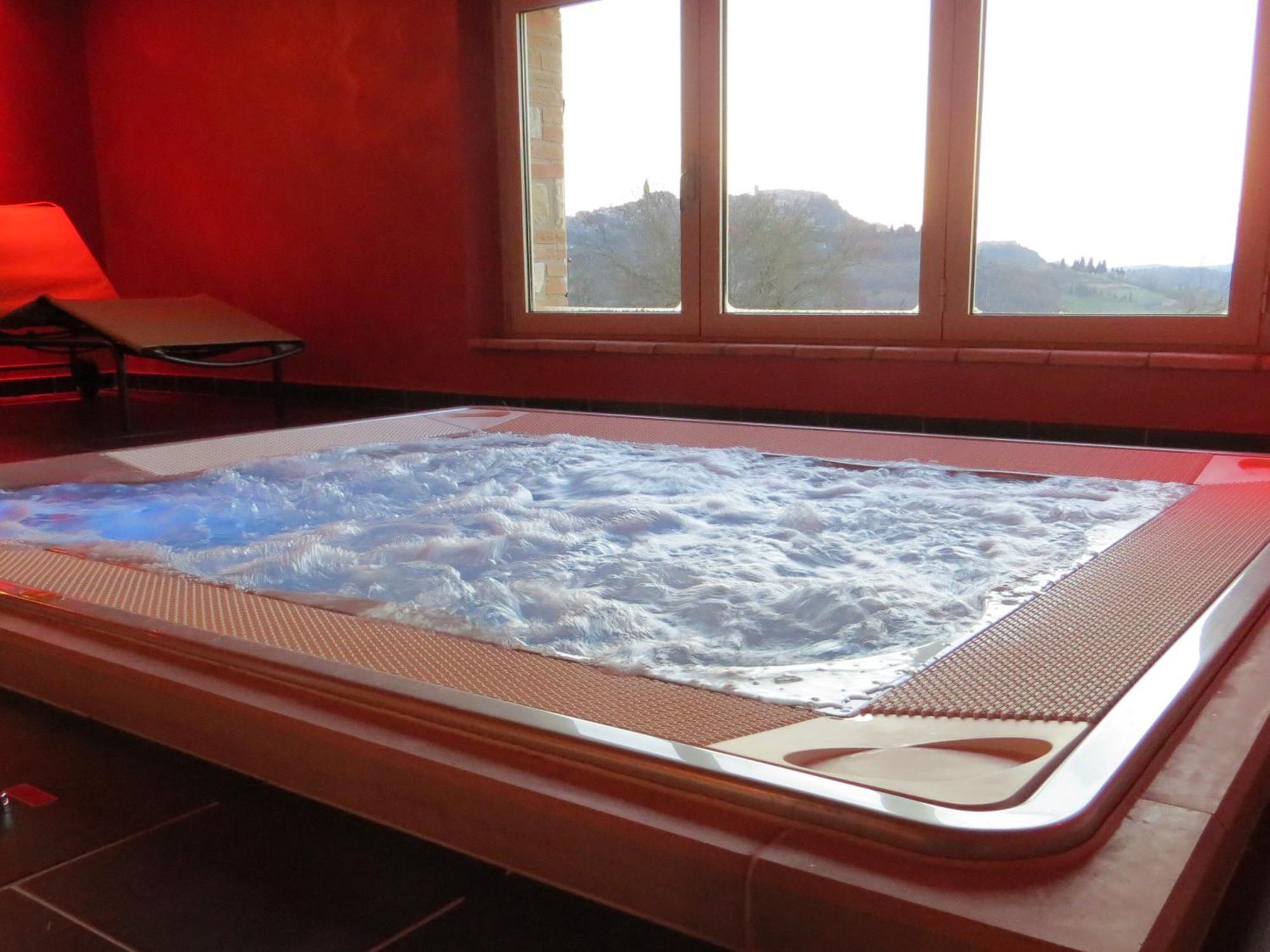 Agriturismo Casale Delle Lucrezie Todi Eksteriør billede