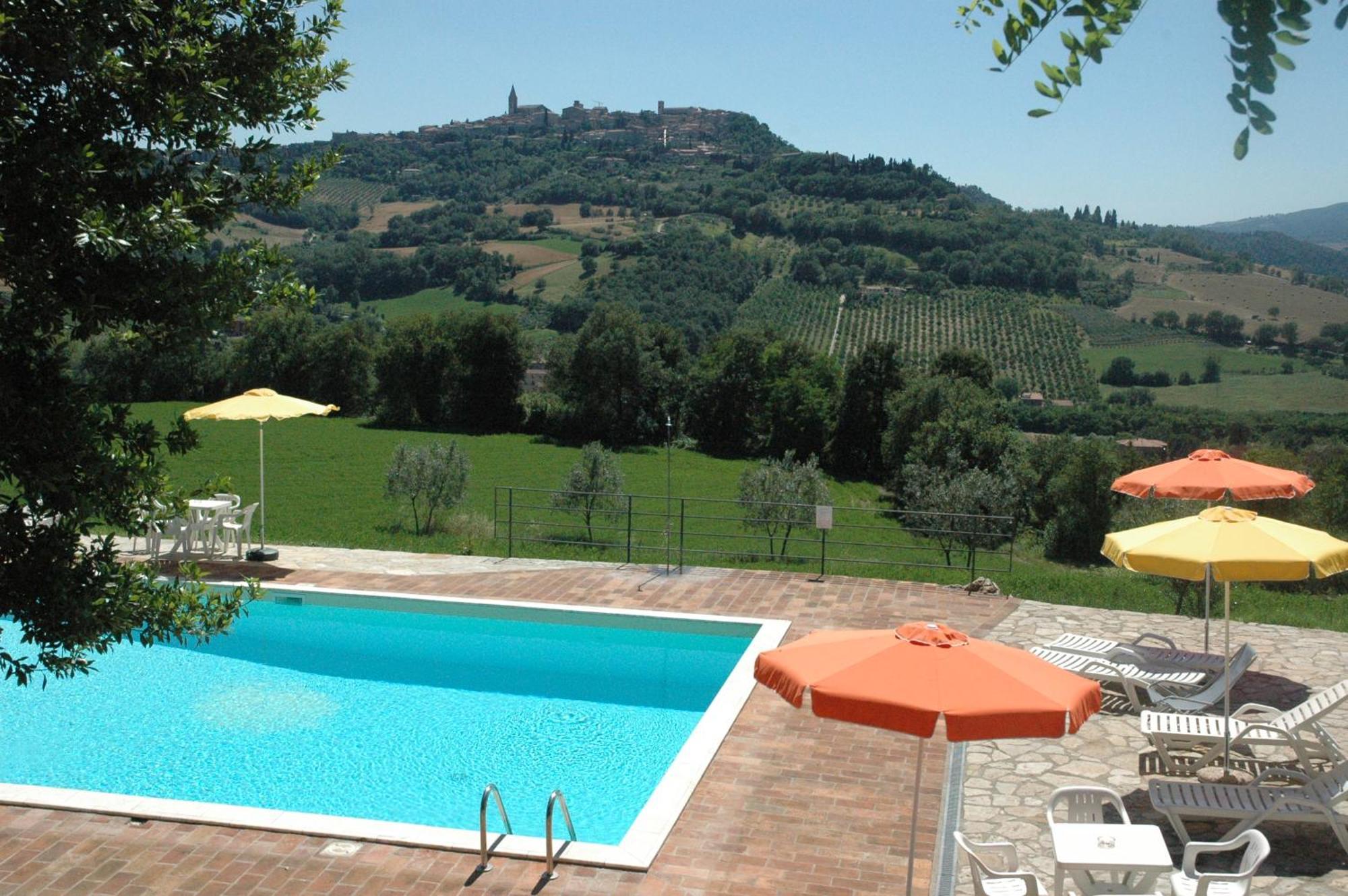 Agriturismo Casale Delle Lucrezie Todi Eksteriør billede